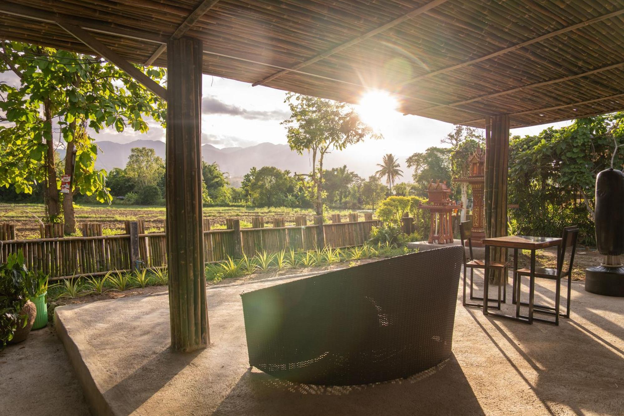 Butterfly Hostel, Pai Exterior photo